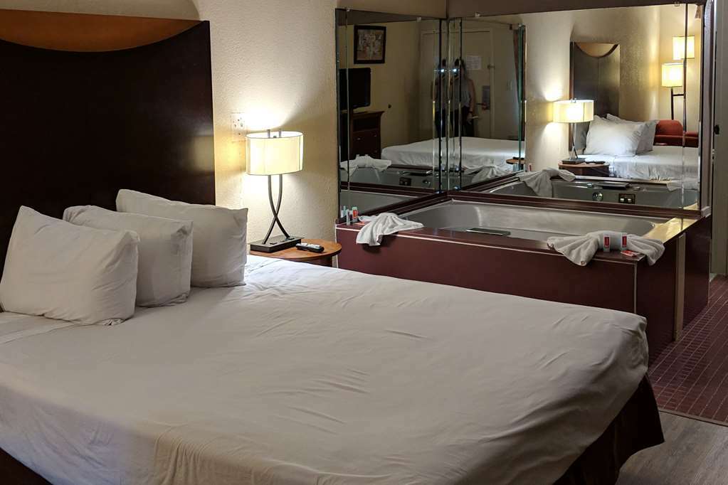 Econo Lodge Gainesville Room photo